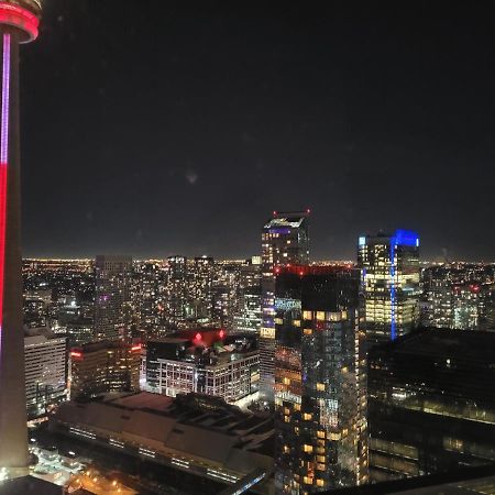 Two Bd Cn Tower And Lake Ontario View Toronto Zewnętrze zdjęcie